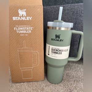 Stanley Tumbler 40oz Bay Leaf NIB!